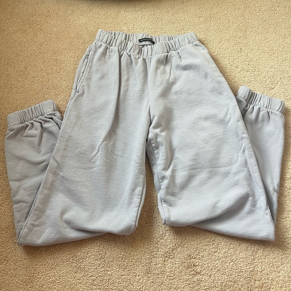 Brandy Melville sweatpants one size like a blue gray color